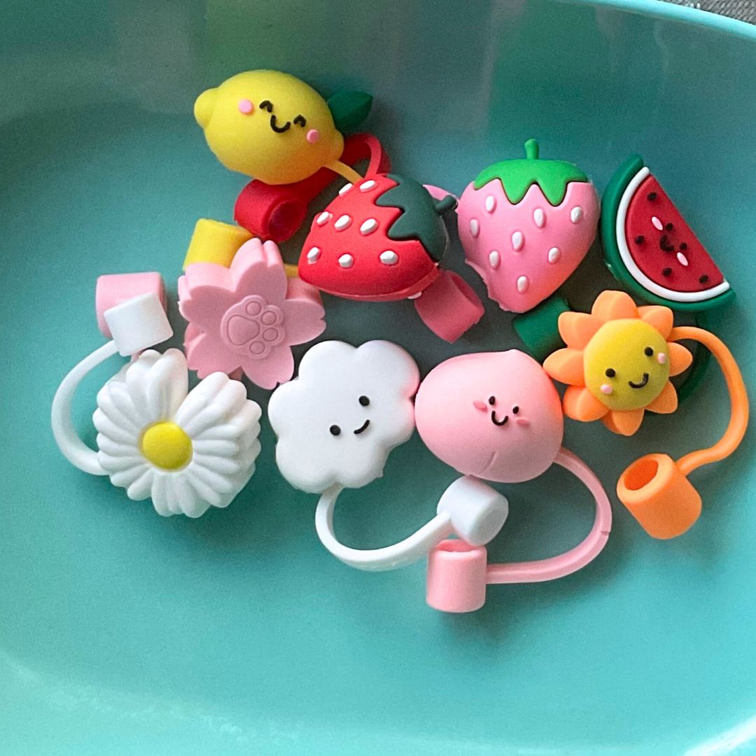 Straw toppers