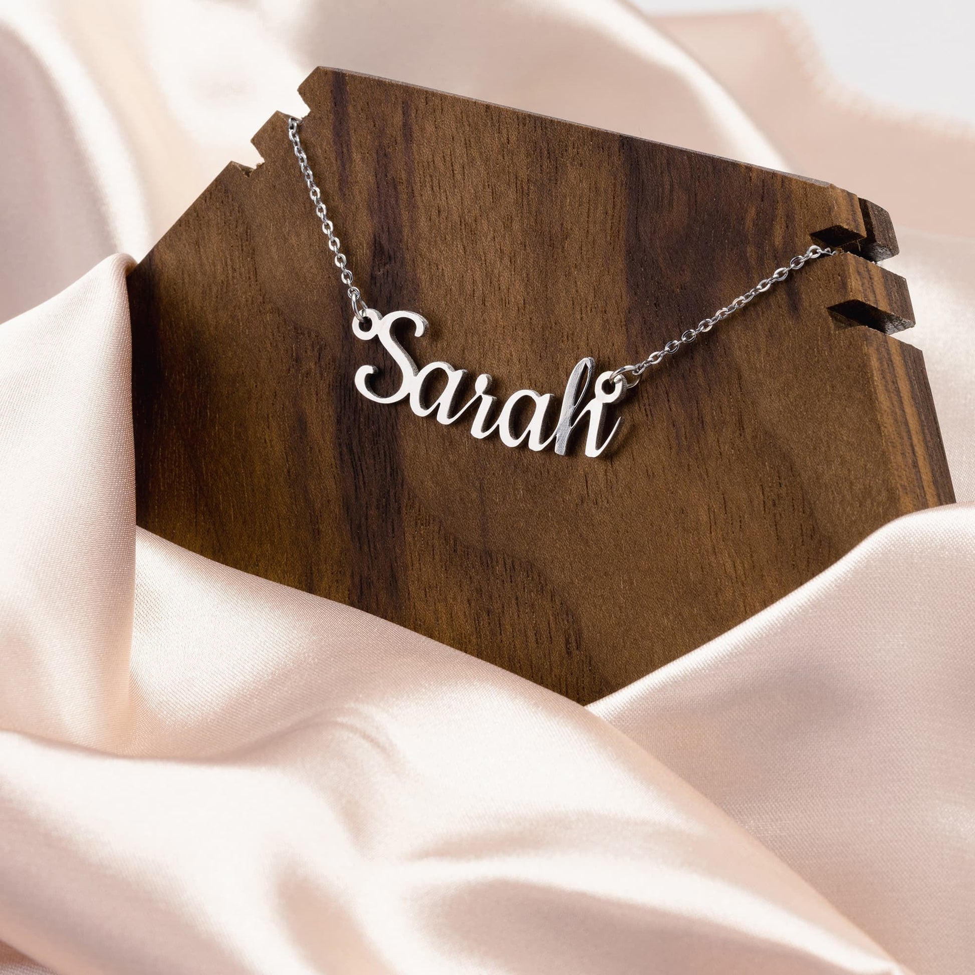 Personalized neck for that lovely lady - The muggin shop